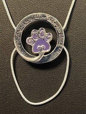 Silvertone "Angels Are Closer Than You Think" Paw Print Pendant Necklace (378)
